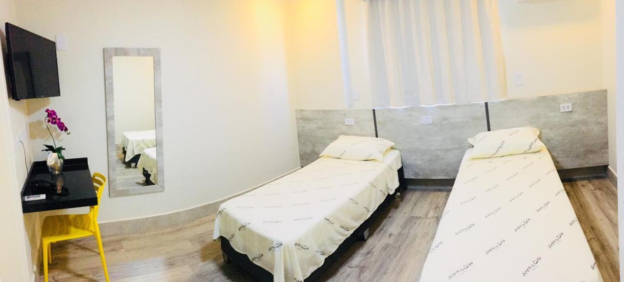 Avalon Econômico 3*