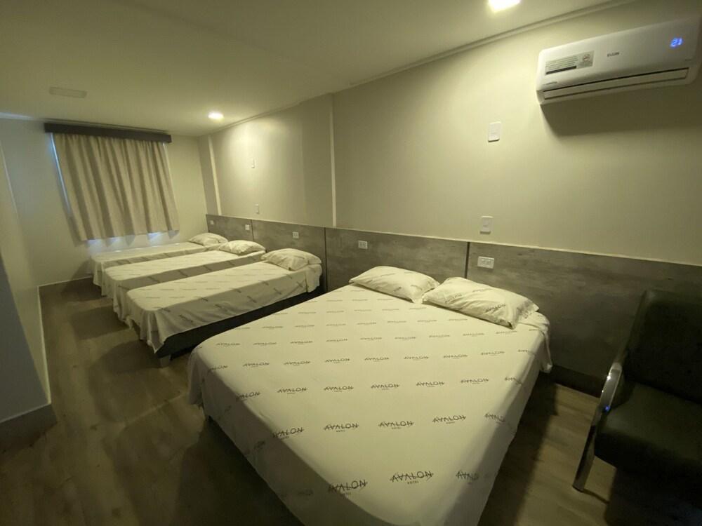 Hotel Avalon Econômico Maringá